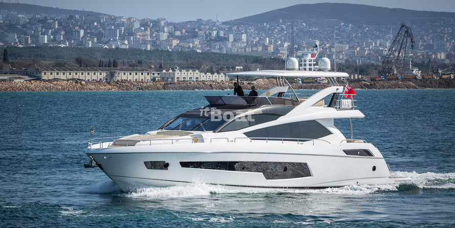 Sunseeker 75 Yacht