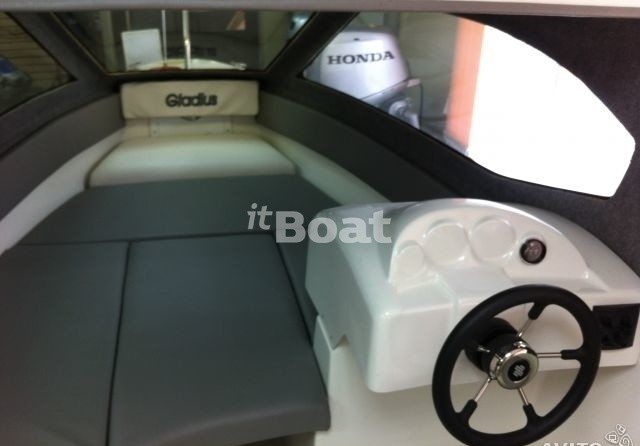 Специальные катера Kalmar 610