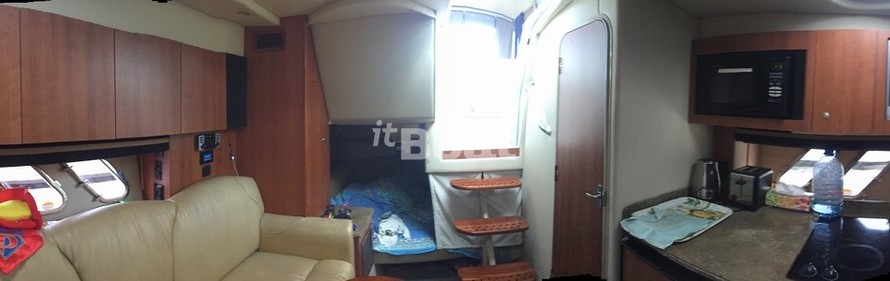 Cruisers Yachts 330 Express