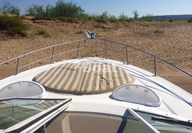 Cruisers Yachts 330 Express