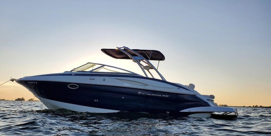 Crownline Axius 300 LS