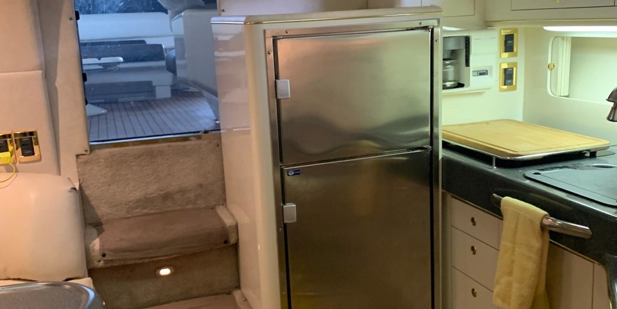 Sea ray 400 express cruiser