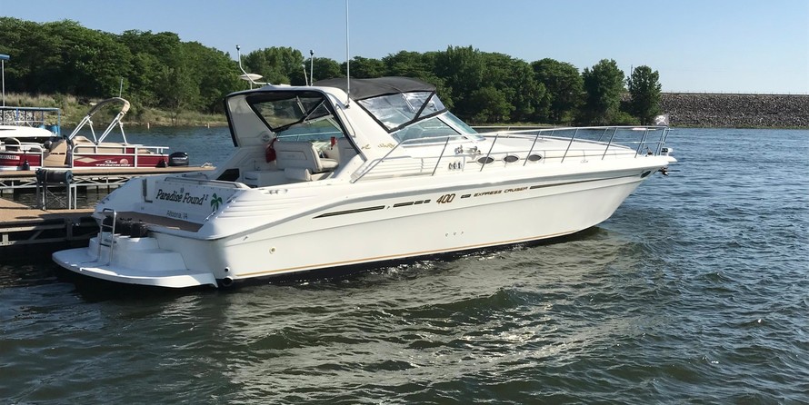 Sea ray 400 express cruiser