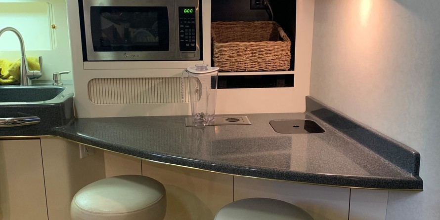 Sea ray 400 express cruiser