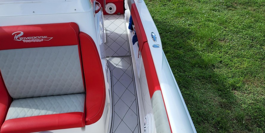 32 Ft Renegade