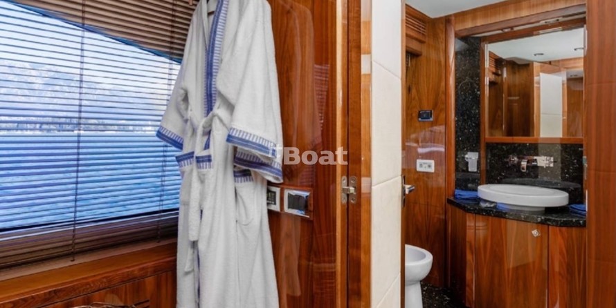 Sunseeker custom 37.40ft