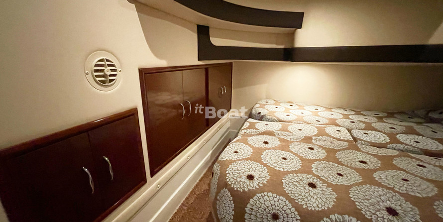 Carver C40 Command Bridge