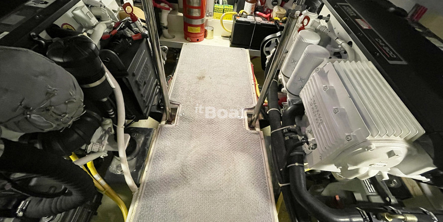 Carver C40 Command Bridge