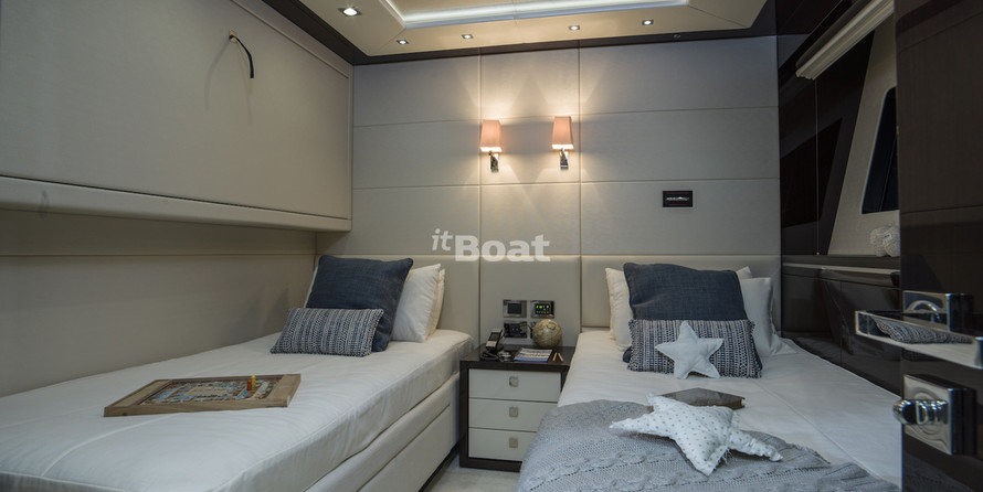 Sunseeker 116 Yacht