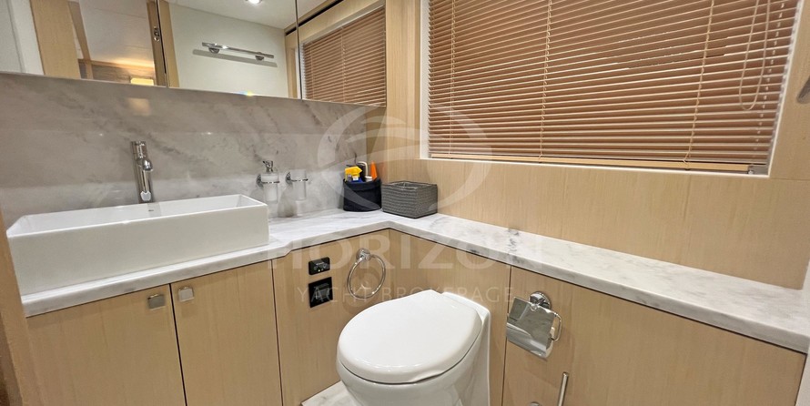 Sunseeker Predator 68