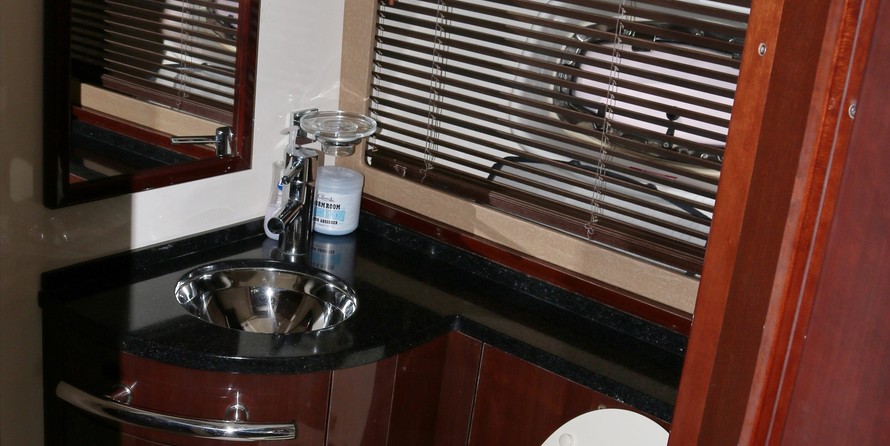 Sea Ray 450 Sundancer