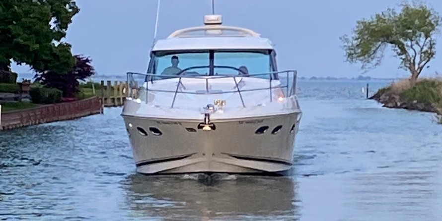 Sea Ray 450 Sundancer