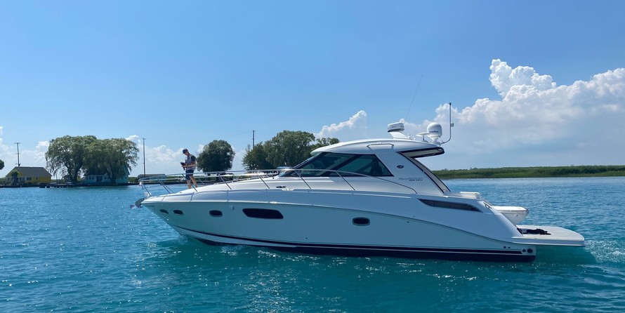 Sea Ray 450 Sundancer