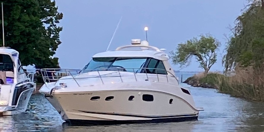 Sea Ray 450 Sundancer