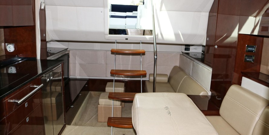 Sea Ray 450 Sundancer