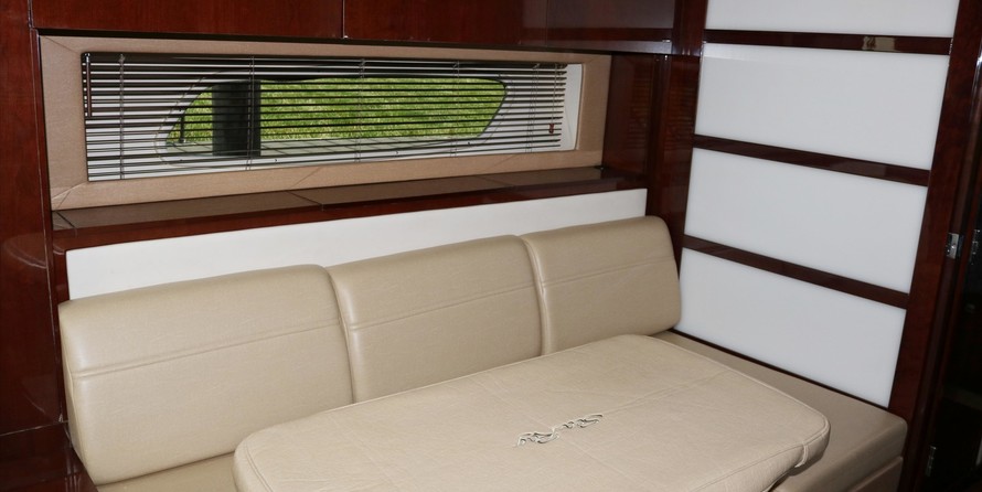 Sea Ray 450 Sundancer