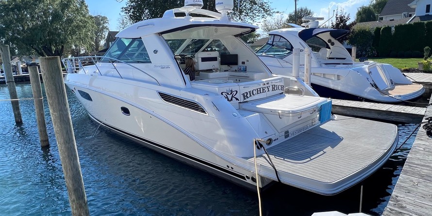 Sea Ray 450 Sundancer
