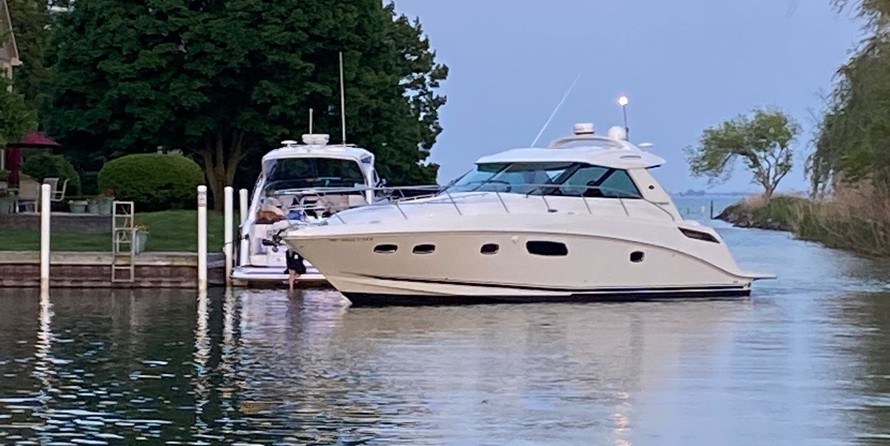 Sea Ray 450 Sundancer