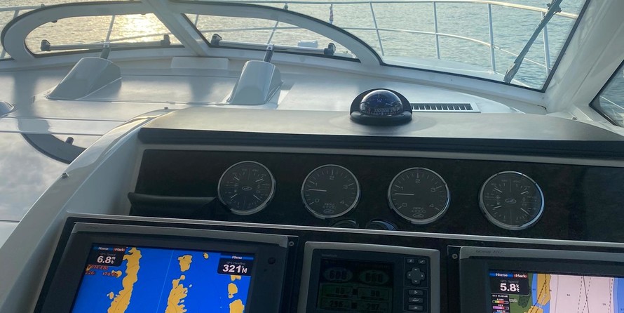 Sea Ray 450 Sundancer