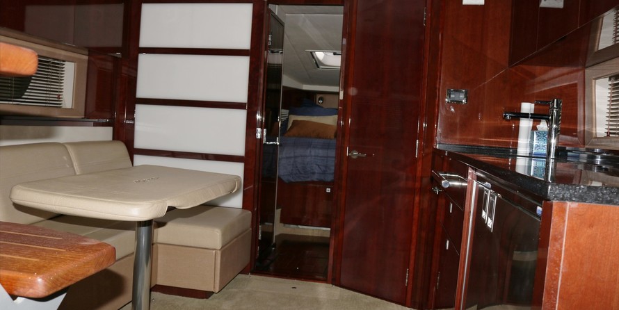 Sea Ray 450 Sundancer