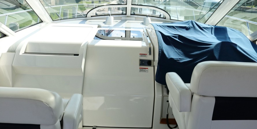 Sea Ray 450 Sundancer