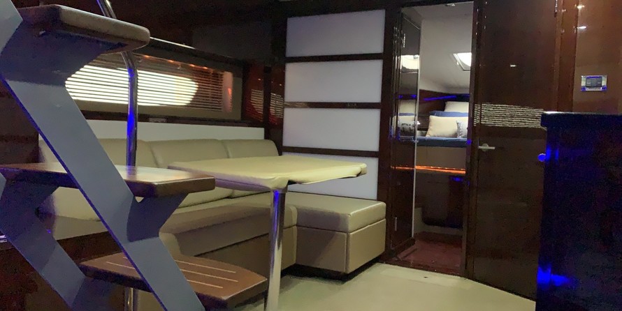 Sea Ray 450 Sundancer