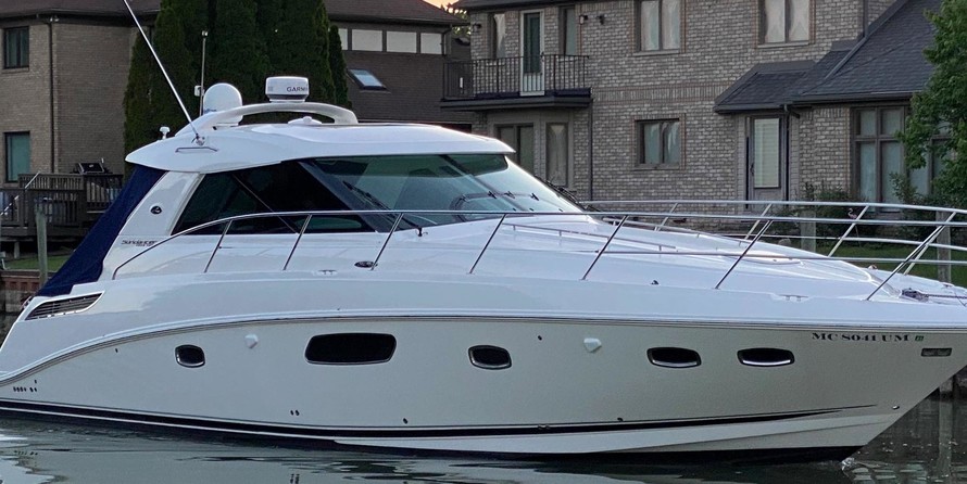 Sea Ray 450 Sundancer