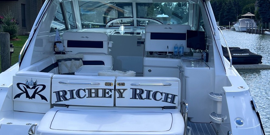 Sea Ray 450 Sundancer