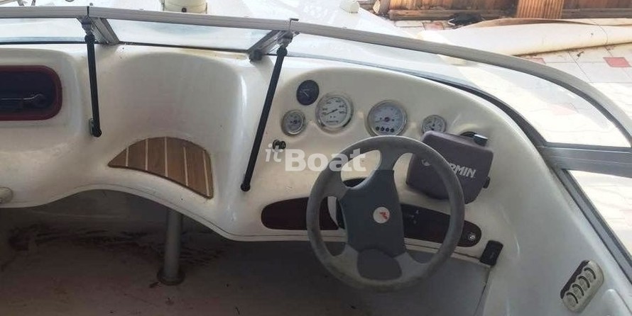 Quicksilver Activ 470 Cabin