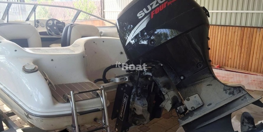 Quicksilver Activ 470 Cabin