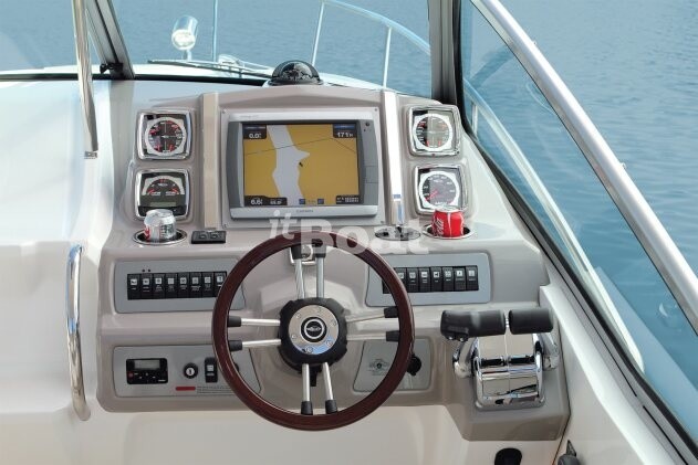 Chaparral 310 Signature