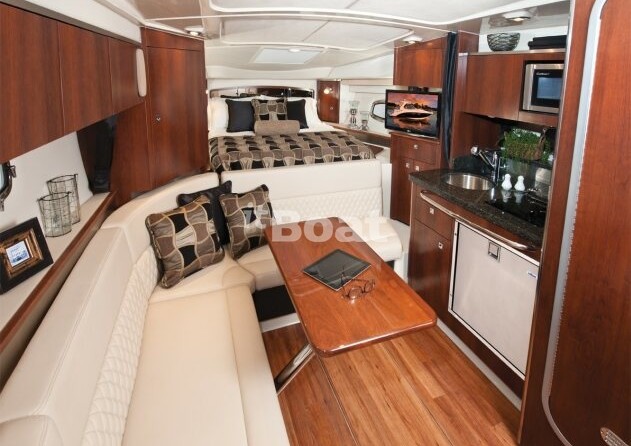 Chaparral 310 Signature