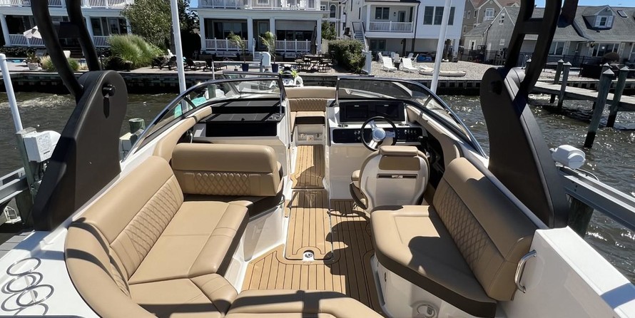 Sea Ray 230 SLX