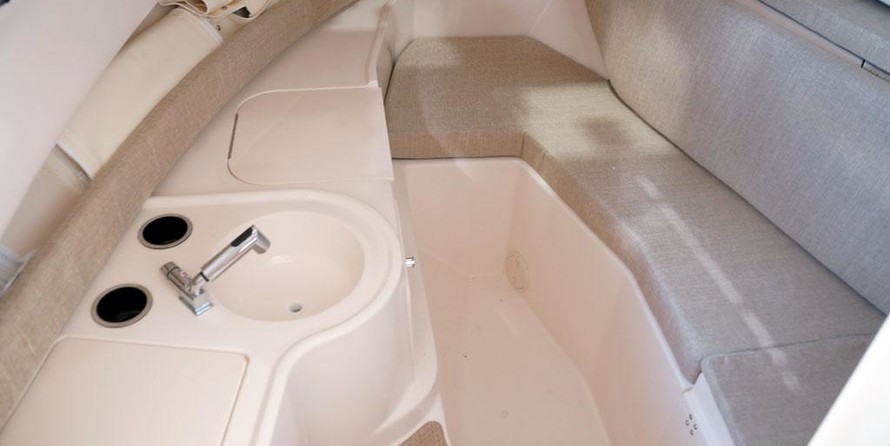 Grady-White Gulfstream 232