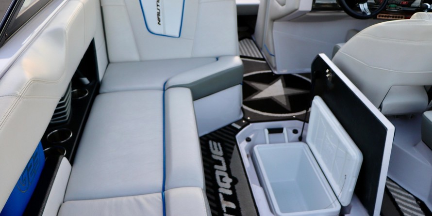 Super Air Nautique G23