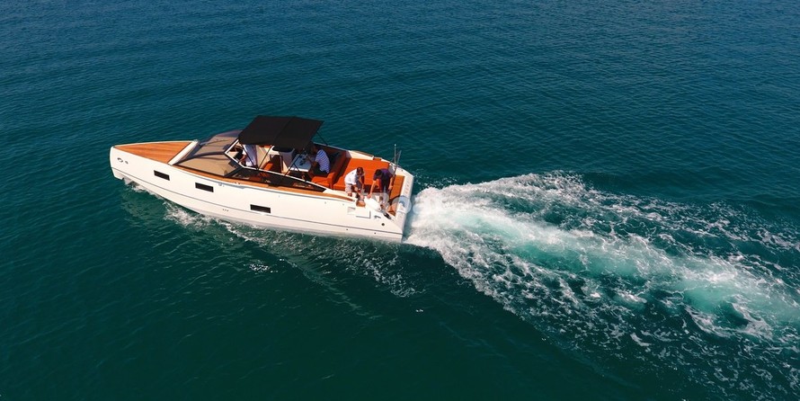 Velvette Cruiser 33 Intelligent