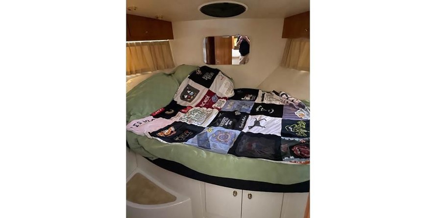 Carver 346 Motor Yacht