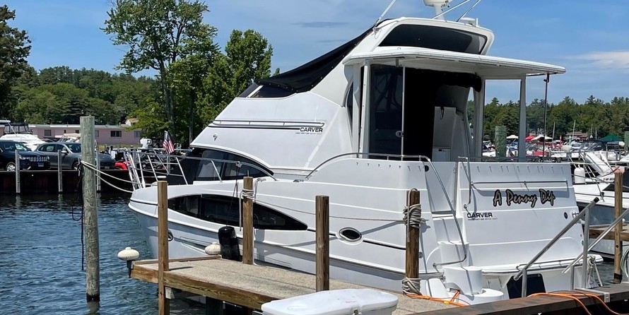 Carver 346 Motor Yacht