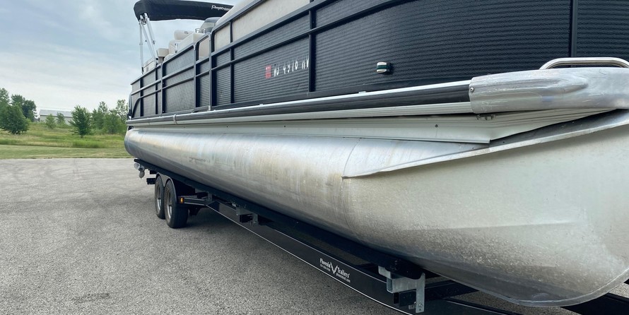 Premier Pontoons Boundary Waters 310 Sky Deck