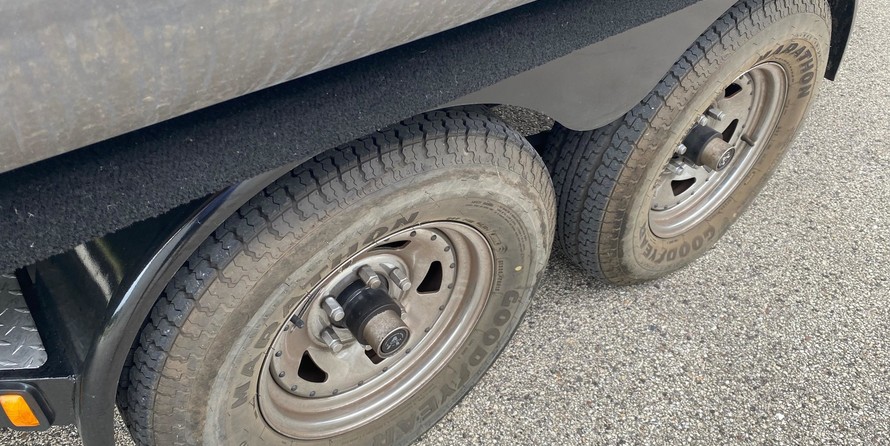 Premier Pontoons Boundary Waters 310 Sky Deck