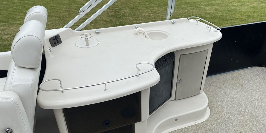 Premier Pontoons Boundary Waters 310 Sky Deck