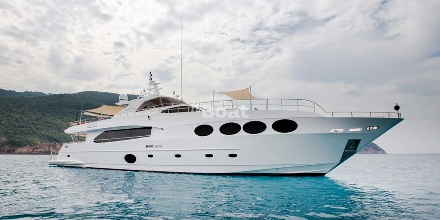 Majesty Yachts 105