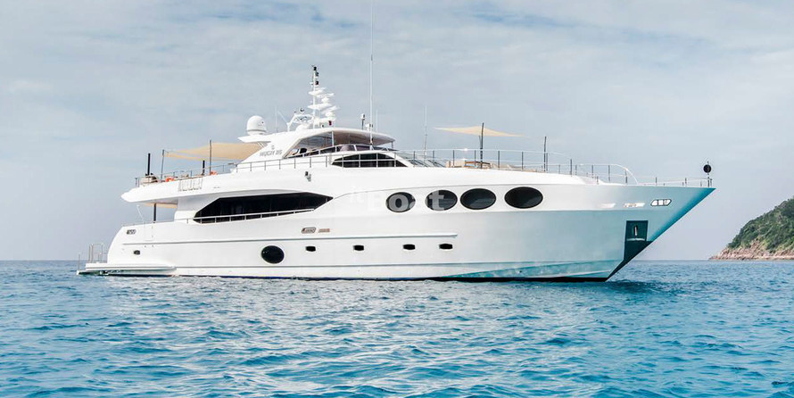 Majesty Yachts 105