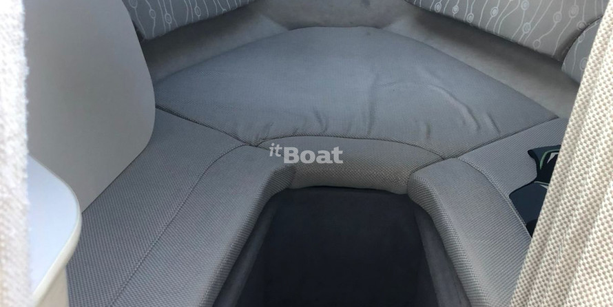 Sea ray 225 weekender