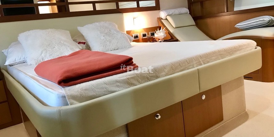 Ferretti 630