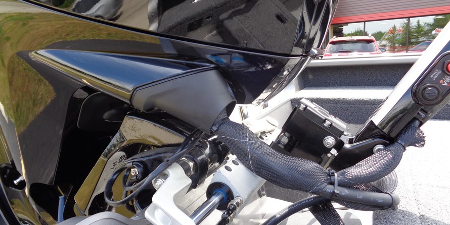 Lund Boats 1875 Pro Guide