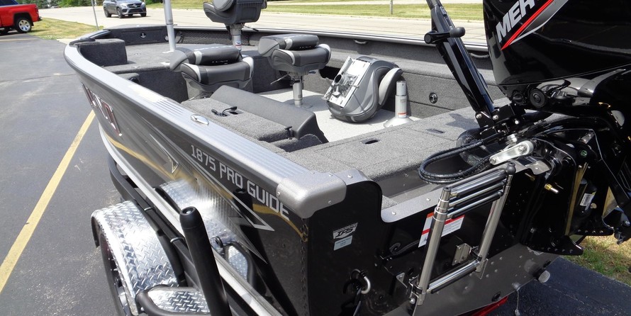 Lund Boats 1875 Pro Guide