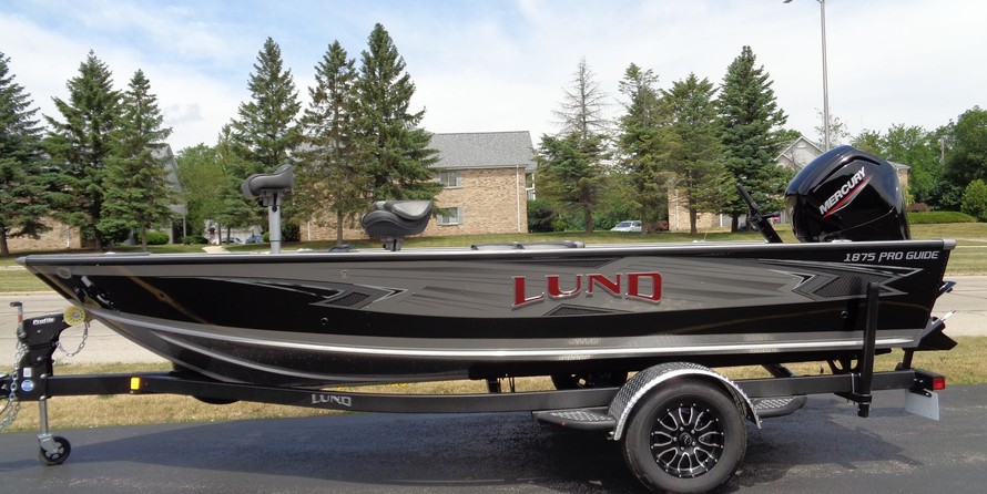 Lund Boats 1875 Pro Guide
