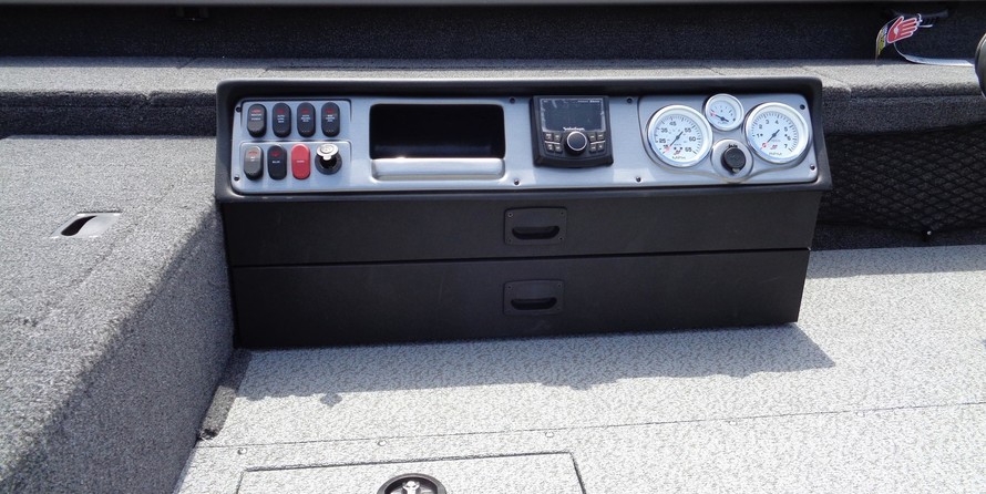 Lund Boats 1875 Pro Guide