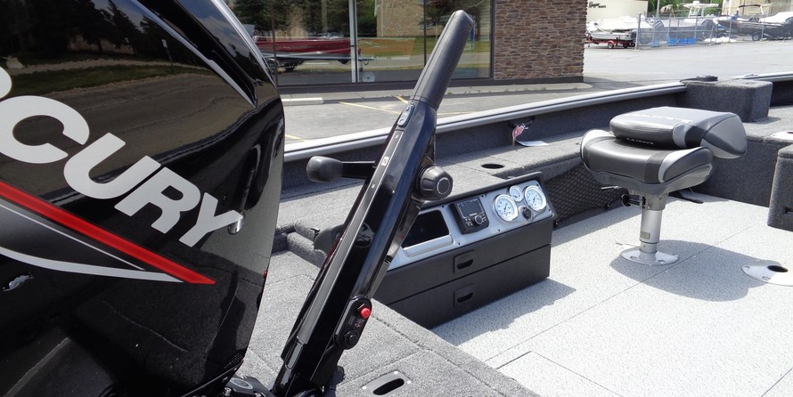 Lund Boats 1875 Pro Guide